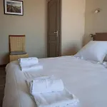 Lhotel 3*