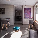 Lhotel 3*