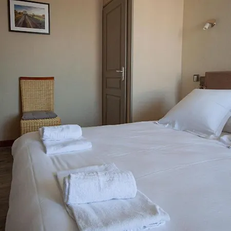 Lhotel 3*