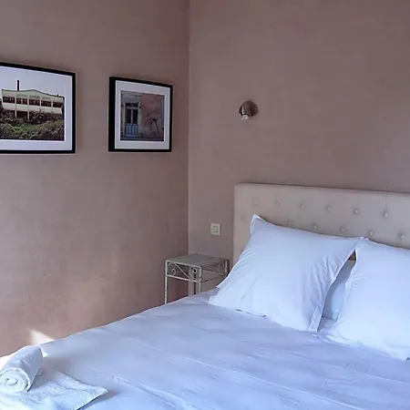 Lhotel Hotel