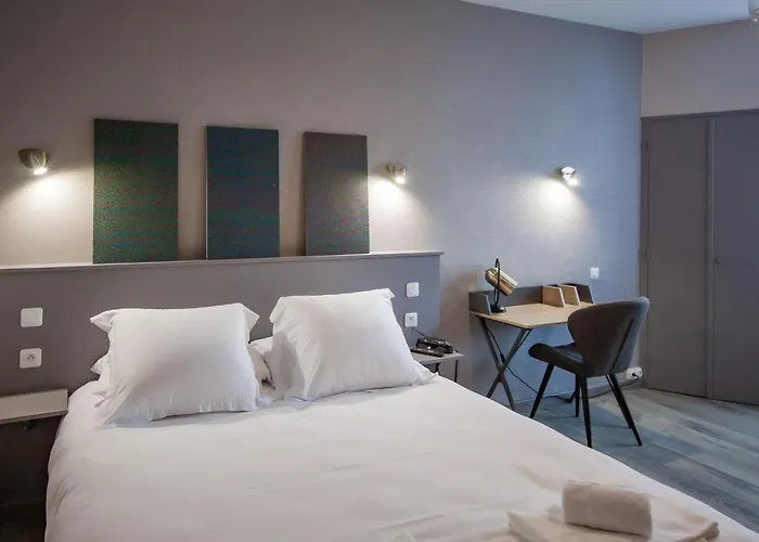 Lhotel Hotel Thouars